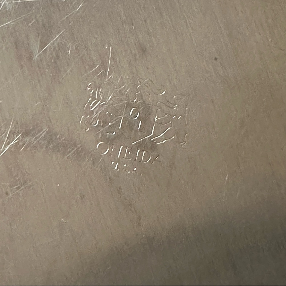 Vintage Oneida USA Leonard Silverplate Etched Serving Trays - Picture 8 of 9
